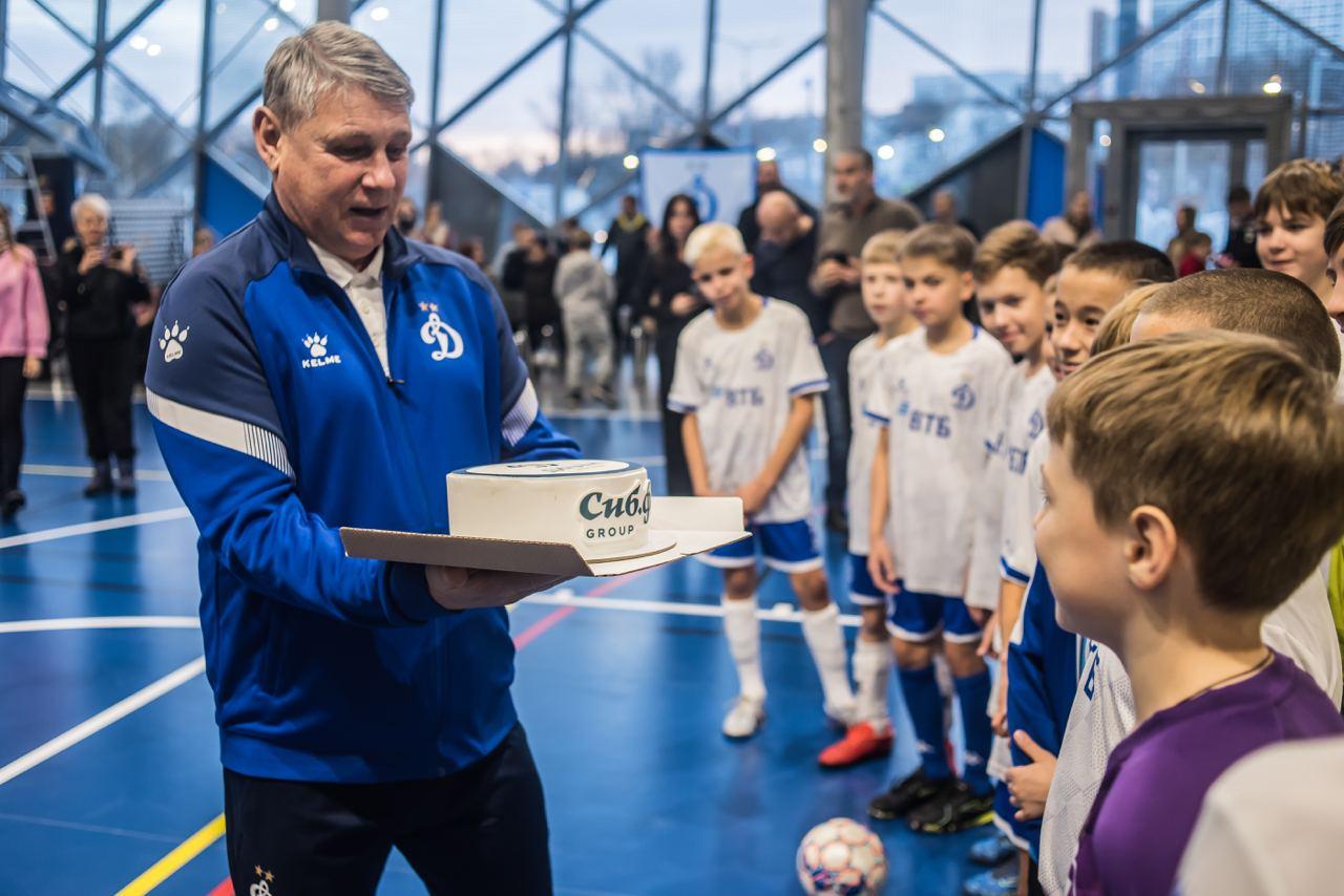Фото «Одна жизнь — одна команда»: в Новосибирске открыли филиал знаменитой футбольной академии 6